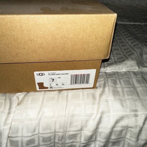 Women’s Ugg boots - Picture 4 of 5